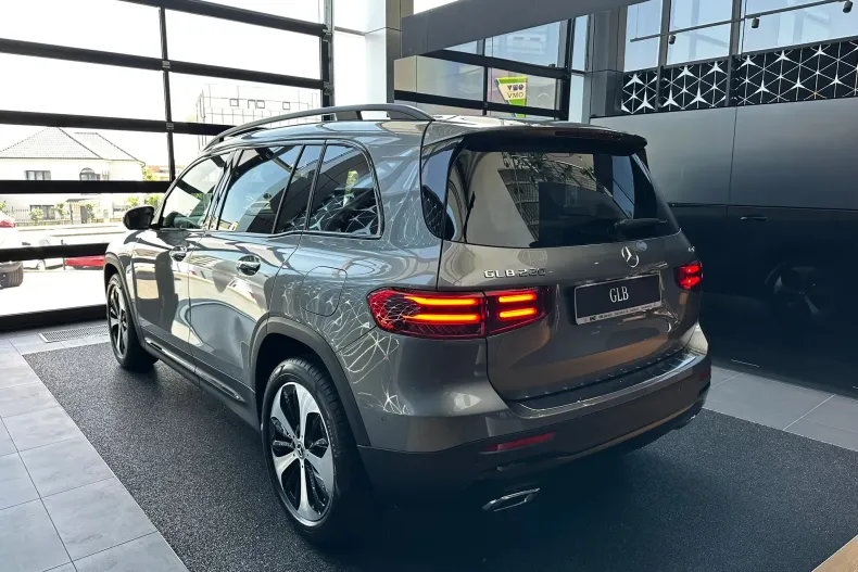 Mercedes-Benz GLB din 2025 cu 19 km - oferta MER191798 - foto 6