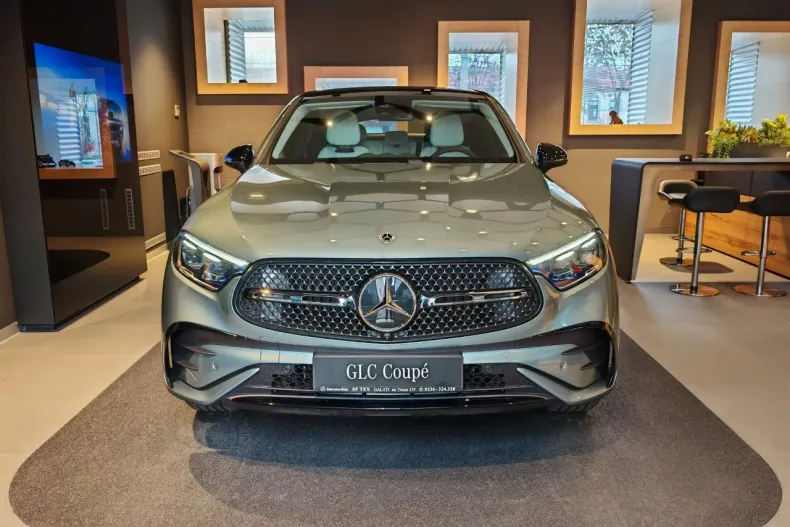 Mercedes-Benz GLC Coupe din 2025 cu 3.500 km - oferta MER191819 - foto 5