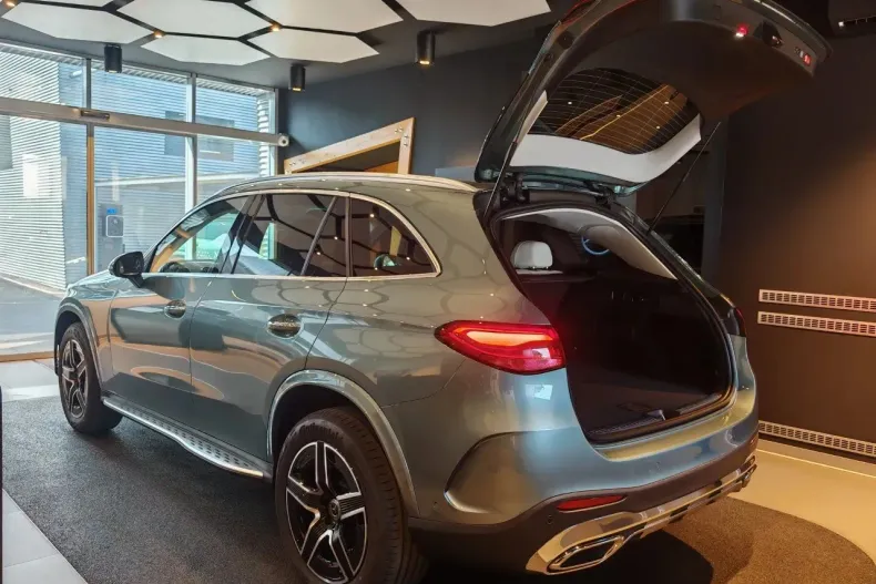 Mercedes-Benz GLC din 2025 cu 3.500 km - oferta MER191822 - foto 14