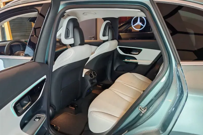 Mercedes-Benz GLC din 2025 cu 3.500 km - oferta MER191822 - foto 18