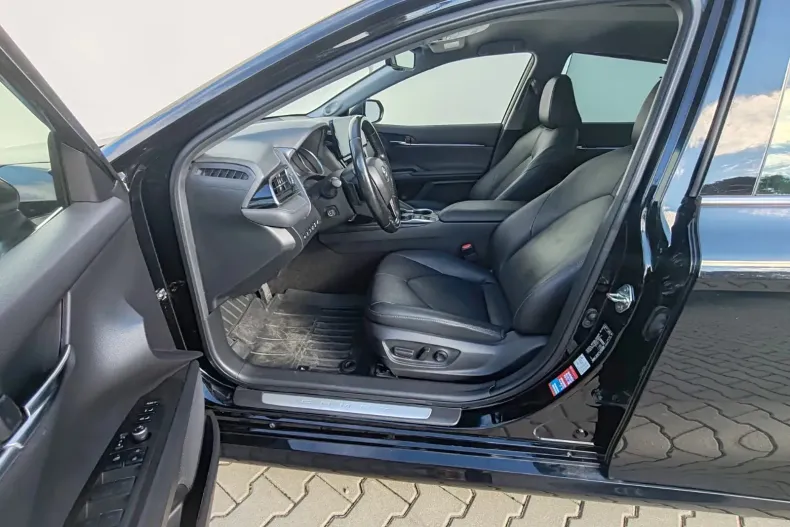 Toyota Camry din 2022 cu 93.500 km - oferta TOY191828 - foto 4