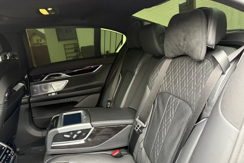 BMW Seria 7 din 2021 cu 45.509 km - oferta BMW191834 - foto 20