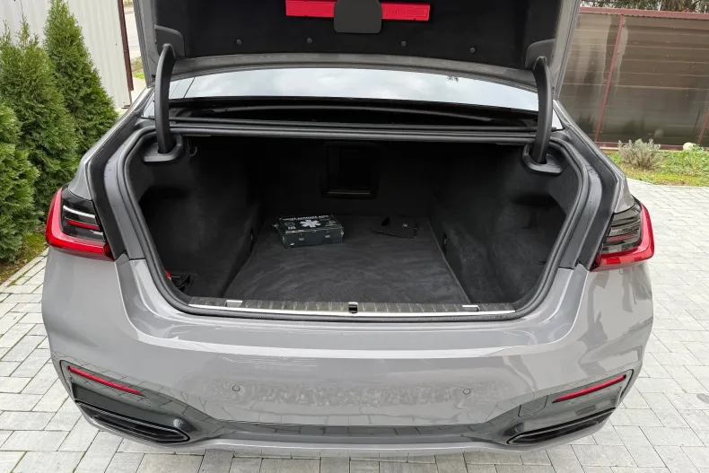 BMW Seria 7 din 2021 cu 45.509 km - oferta BMW191834 - foto 22