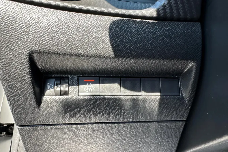 Peugeot 208 din 2022 cu 110.000 km - oferta PEU191837 - foto 27