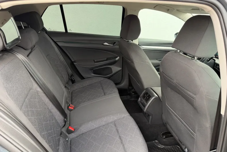 Volkswagen Golf din 2020 cu 46.600 km - oferta VOL191851 - foto 13