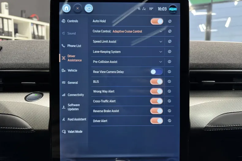 Ford Mustang Mach-E din 2023 cu 33.700 km - oferta FOR191872 - foto 16