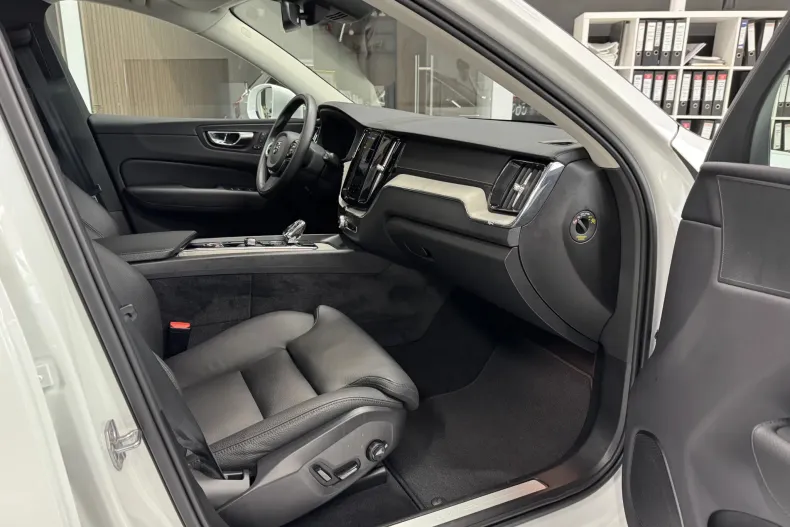 Volvo XC60 din 2021 cu 32.000 km - oferta VOL191875 - foto 11