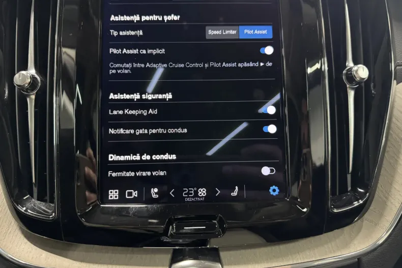 Volvo XC60 din 2021 cu 32.000 km - oferta VOL191875 - foto 19