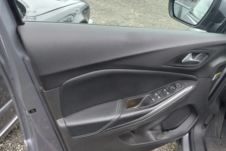 Opel Grandland (X) din 2021 cu 75.000 km - oferta OPE191876 - foto 9