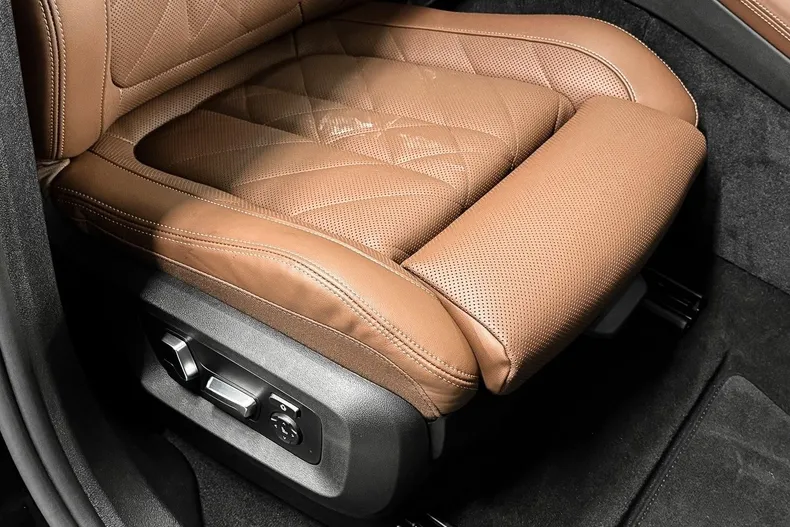 BMW X6 (Seria X) din 2025 cu 7.300 km - oferta BMW191878 - foto 19