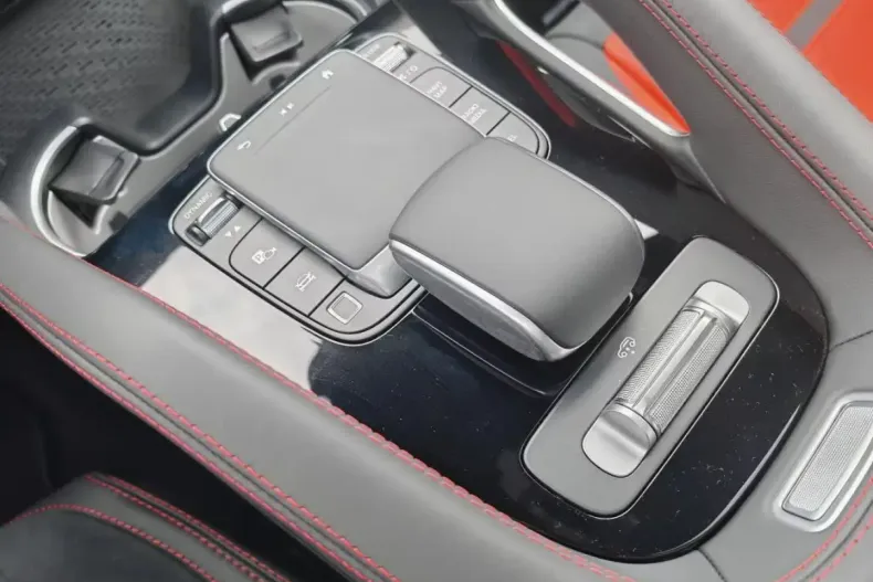 Mercedes-Benz GLE 53 AMG (Clasa GLE) din 2026 cu 50 km - oferta MER191880 - foto 7