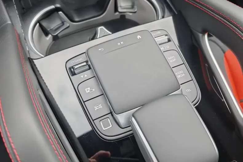 Mercedes-Benz GLE 53 AMG (Clasa GLE) din 2026 cu 50 km - oferta MER191880 - foto 14