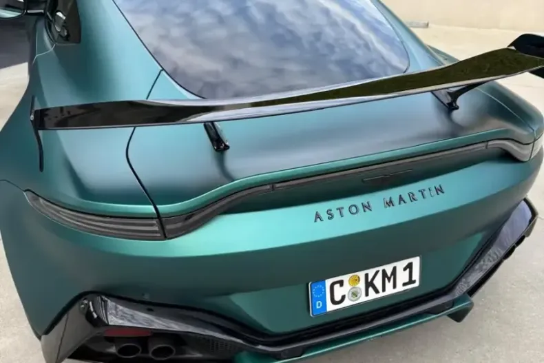 Aston Martin V8 Vantage din 2022 cu 4.400 km - oferta AST191884 - foto 5