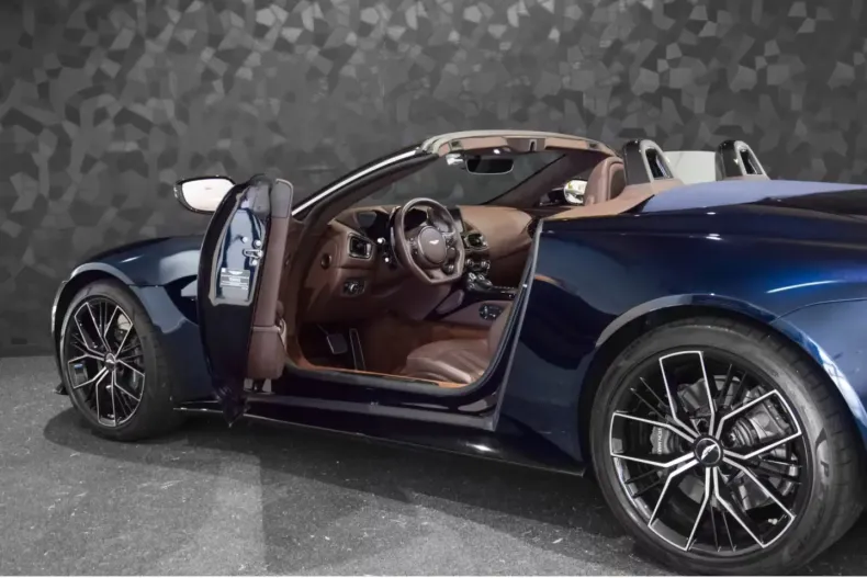 Aston Martin V8 Vantage din 2022 cu 21.690 km - oferta AST191903 - foto 8