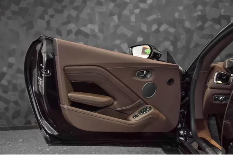 Aston Martin V8 Vantage din 2022 cu 21.690 km - oferta AST191903 - foto 12