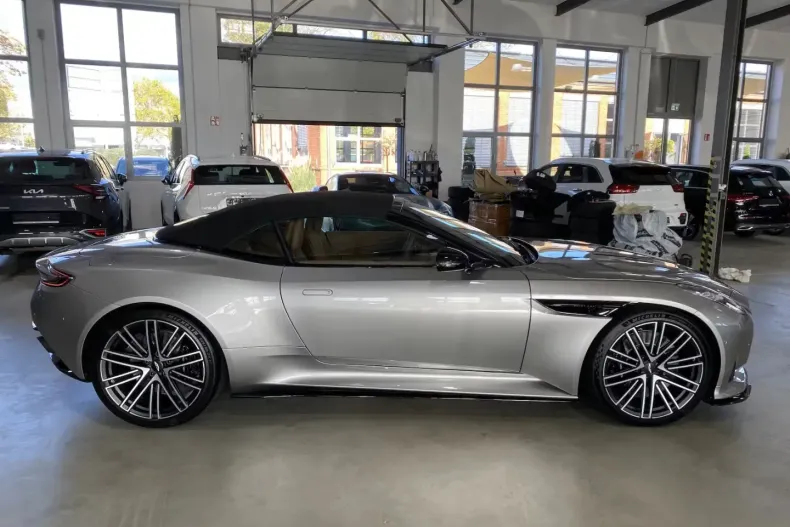 Aston Martin DB12 din 2024 cu 3.900 km - oferta AST191905 - foto 11