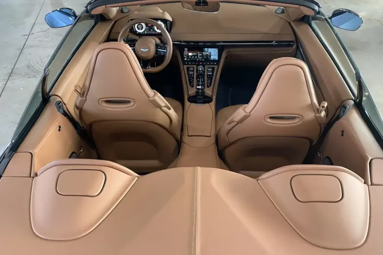 Aston Martin DB12 din 2024 cu 3.900 km - oferta AST191905 - foto 17