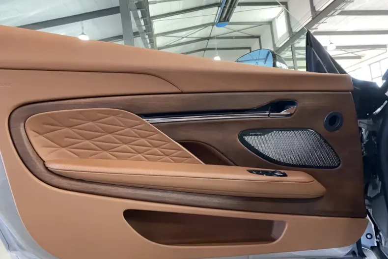 Aston Martin DB12 din 2024 cu 3.900 km - oferta AST191905 - foto 18