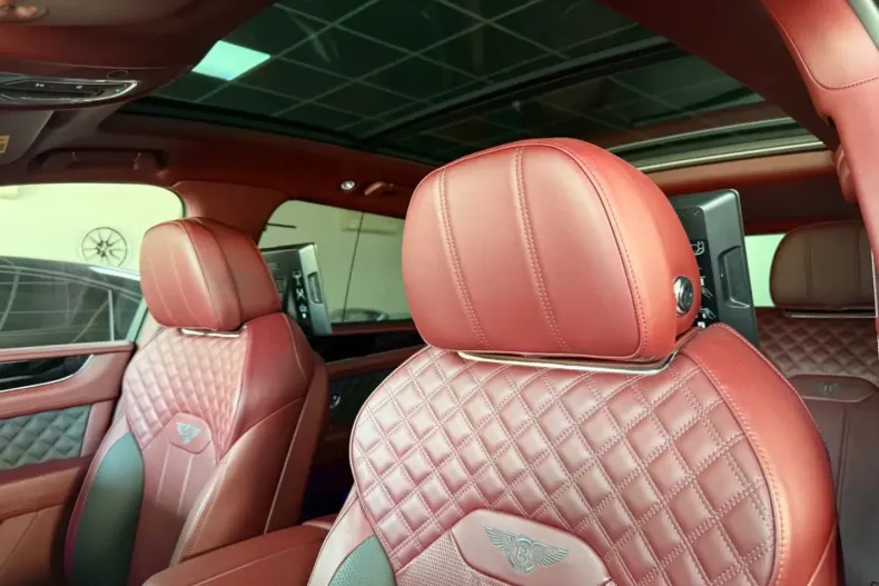 Bentley Bentayga din 2023 cu 18.900 km - oferta BEN191909 - foto 9