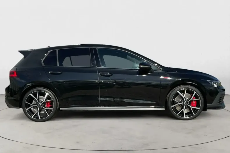 Volkswagen Golf din 2024 cu 7.400 km - oferta VOL191915 - foto 4