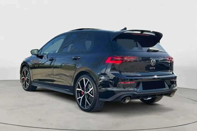 Volkswagen Golf din 2024 cu 7.400 km - oferta VOL191915 - foto 6