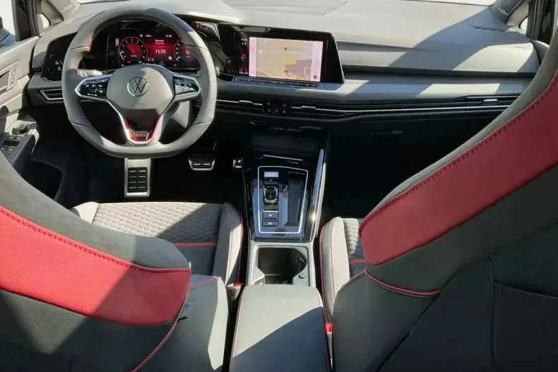 Volkswagen Golf din 2024 cu 7.400 km - oferta VOL191915 - foto 14