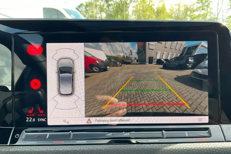 Volkswagen Golf din 2024 cu 7.400 km - oferta VOL191915 - foto 16