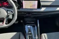 Volkswagen Golf din 2024 cu 7.400 km - oferta VOL191915 - foto 17