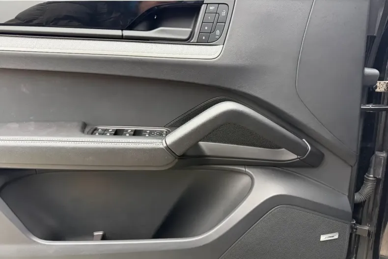 Porsche Cayenne din 2025 cu 10.000 km - oferta POR191923 - foto 17