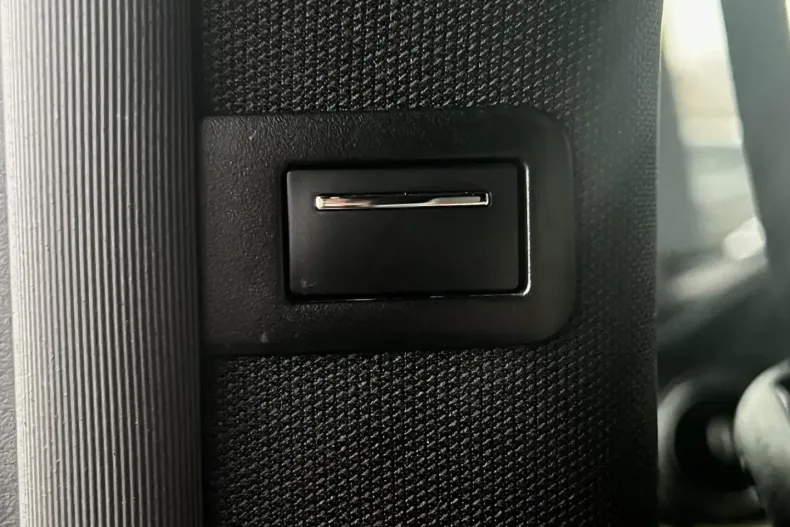 Mercedes-Benz V 300 (Clasa V) din 2023 cu 76.600 km - oferta MER191928 - foto 24