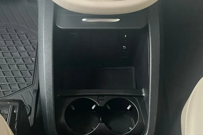 Mercedes-Benz V 300 (Clasa V) din 2023 cu 76.600 km - oferta MER191928 - foto 25