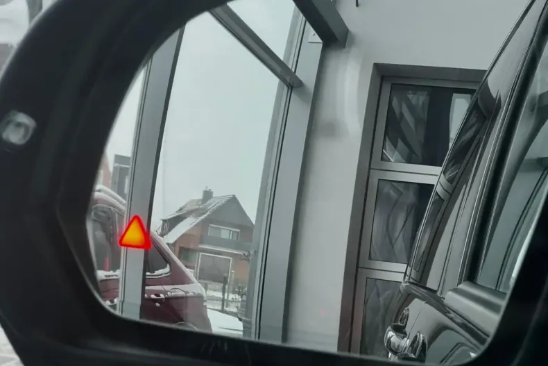 Mercedes-Benz V 300 (Clasa V) din 2023 cu 76.600 km - oferta MER191928 - foto 26