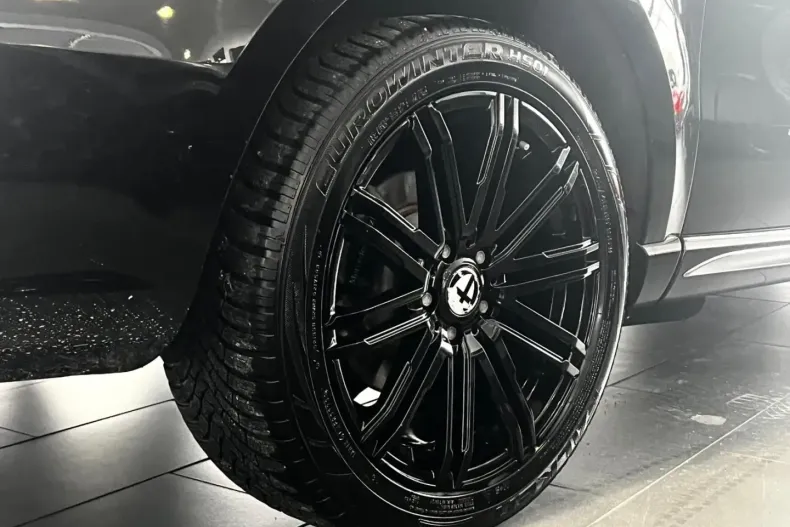 Mercedes-Benz V 300 (Clasa V) din 2023 cu 76.600 km - oferta MER191928 - foto 29