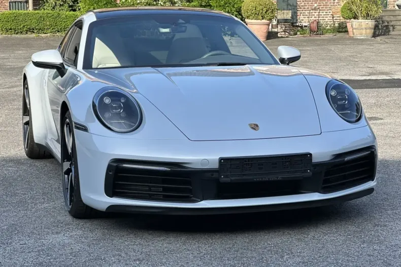 Porsche 992 din 2024 cu 6.150 km - oferta POR191935 - foto 5