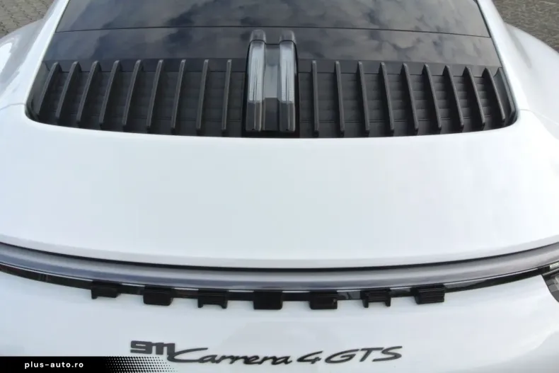 Porsche 992 din 2022 cu 49.999 km - oferta POR191941 - foto 8