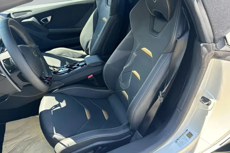 Lamborghini Huracán din 2024 cu 22.500 km - oferta LAM191959 - foto 7