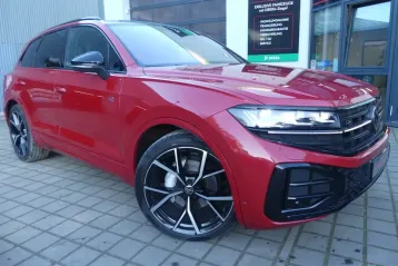 Volkswagen Touareg din 2024 - oferta VOL191960