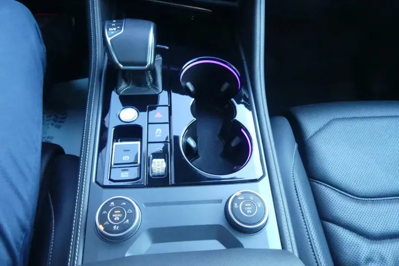 Volkswagen Touareg din 2024 cu 45.025 km - oferta VOL191960 - foto 23