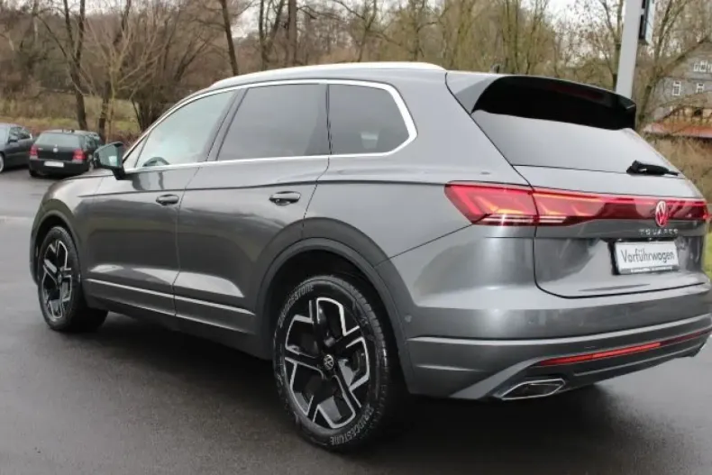 Volkswagen Touareg din 2023 cu 41.500 km - oferta VOL191961 - foto 4