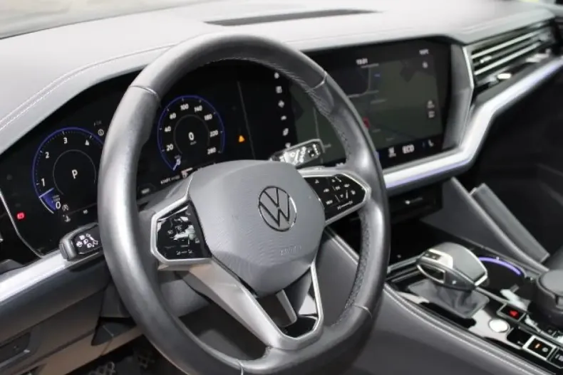 Volkswagen Touareg din 2023 cu 41.500 km - oferta VOL191961 - foto 9