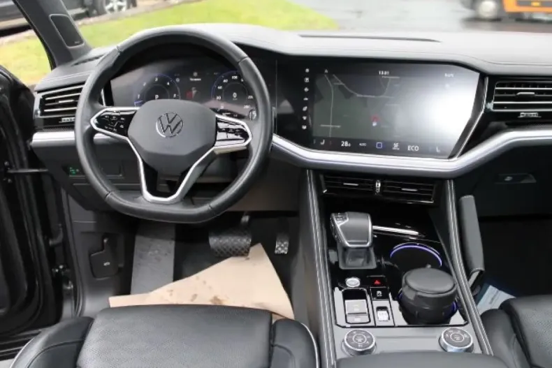 Volkswagen Touareg din 2023 cu 41.500 km - oferta VOL191961 - foto 11