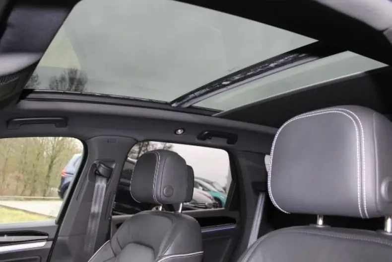 Volkswagen Touareg din 2023 cu 41.500 km - oferta VOL191961 - foto 12