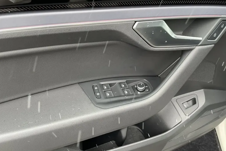 Volkswagen Touareg din 2025 cu 16.430 km - oferta VOL191962 - foto 6