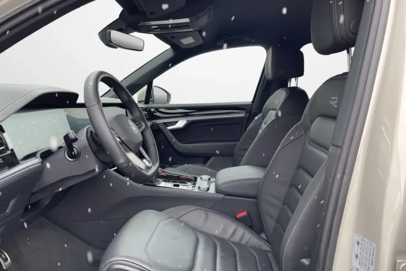 Volkswagen Touareg din 2025 cu 16.430 km - oferta VOL191962 - foto 7