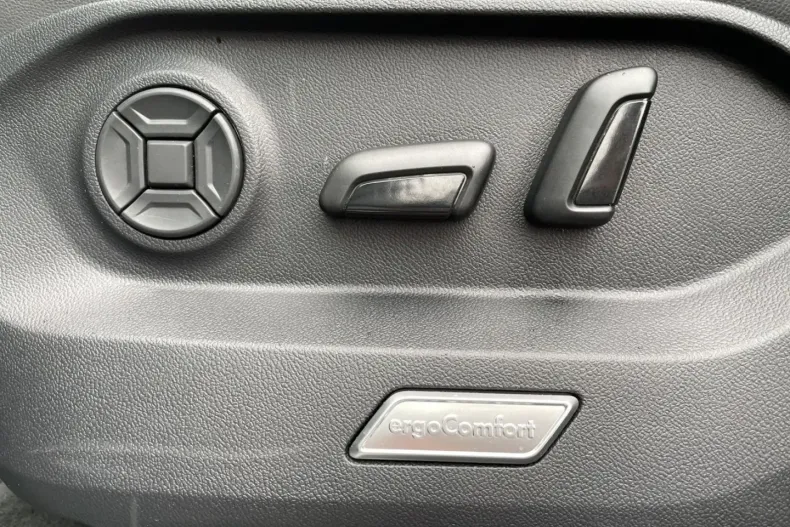 Volkswagen Touareg din 2025 cu 16.430 km - oferta VOL191962 - foto 13