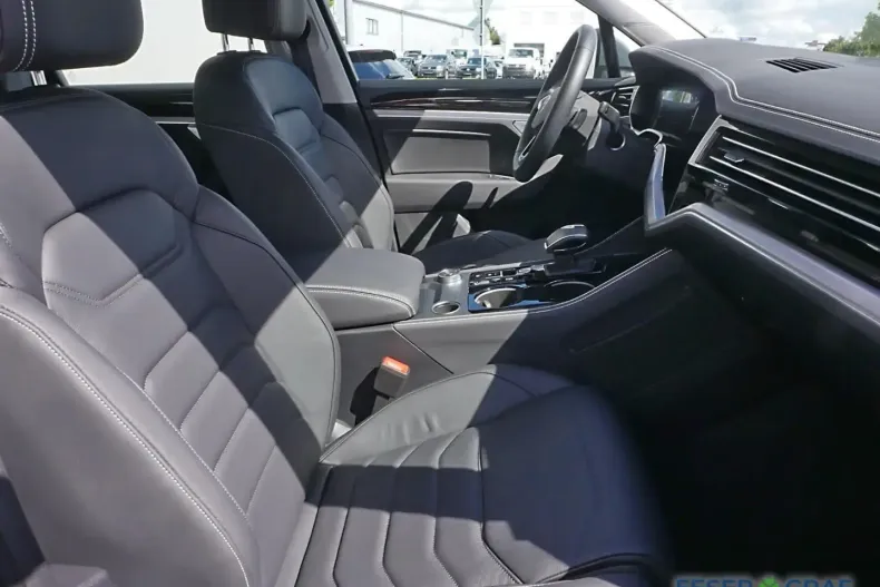 Volkswagen Touareg din 2025 cu 18.660 km - oferta VOL191965 - foto 4