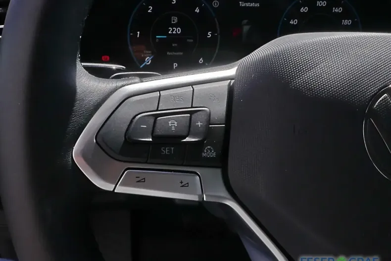 Volkswagen Touareg din 2025 cu 18.660 km - oferta VOL191965 - foto 9