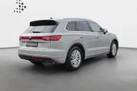 Volkswagen Touareg din 2025 cu 25.636 km - oferta VOL191966 - foto 3