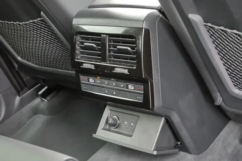 Volkswagen Touareg din 2025 cu 25.636 km - oferta VOL191966 - foto 18