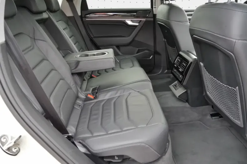 Volkswagen Touareg din 2025 cu 25.636 km - oferta VOL191966 - foto 22